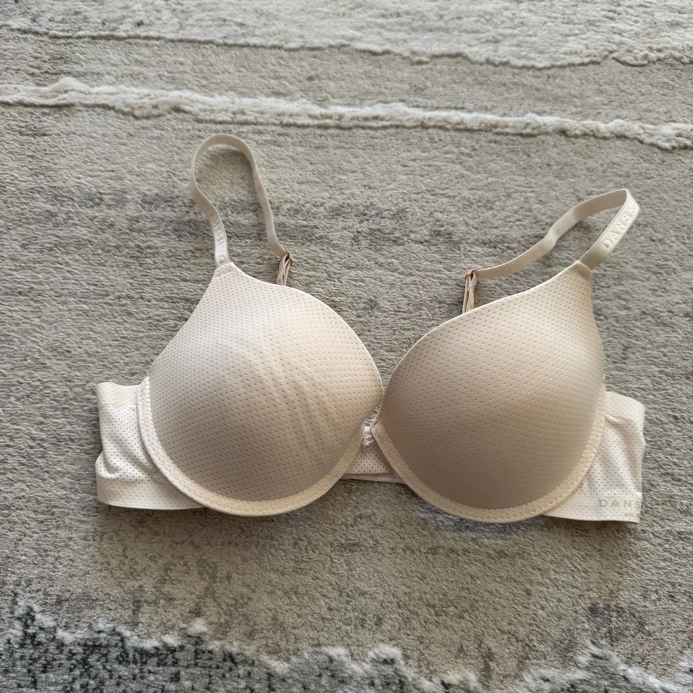 Bundle of 2 Like 🆕 Danskin Intimates push up t-shirt bras